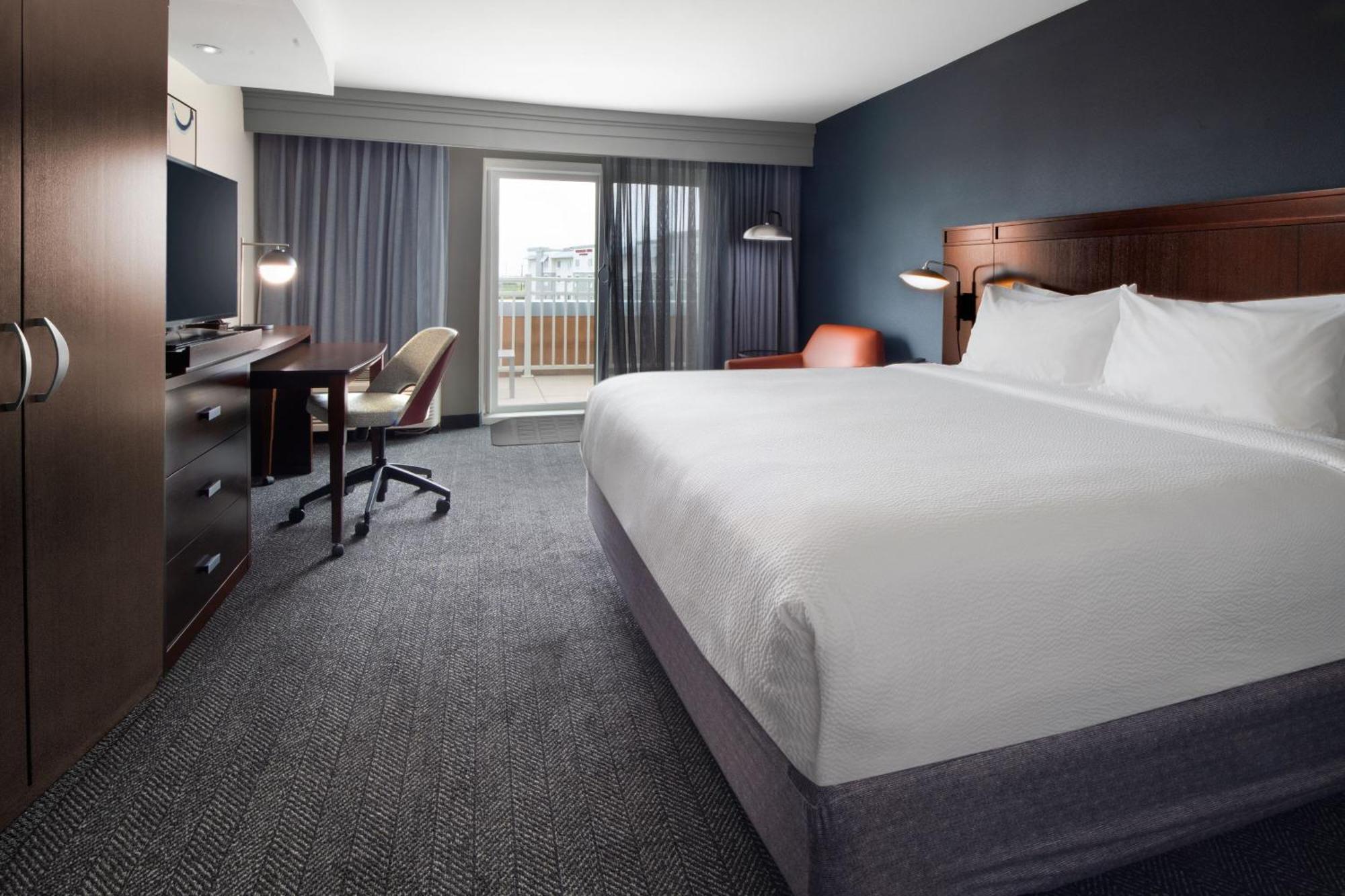 Courtyard By Marriott Galveston Island Hotel Exterior photo
